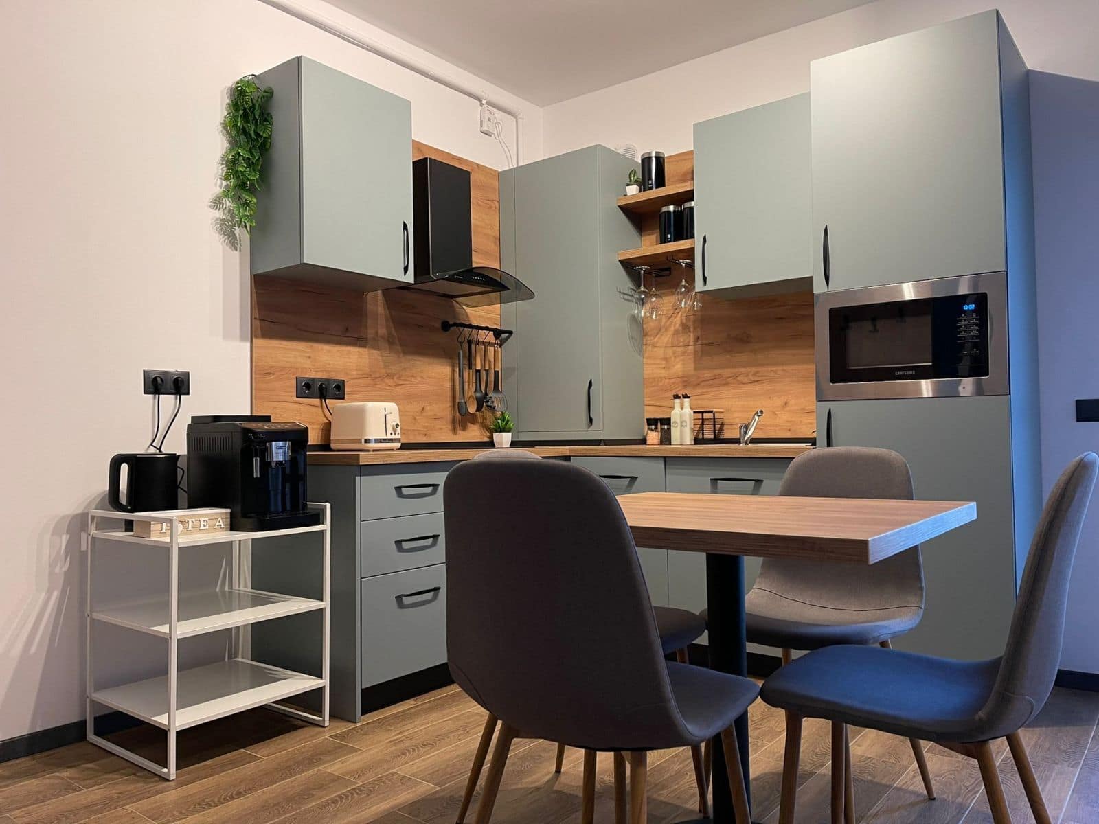 Bucătărie — Apartament în regim hotelier