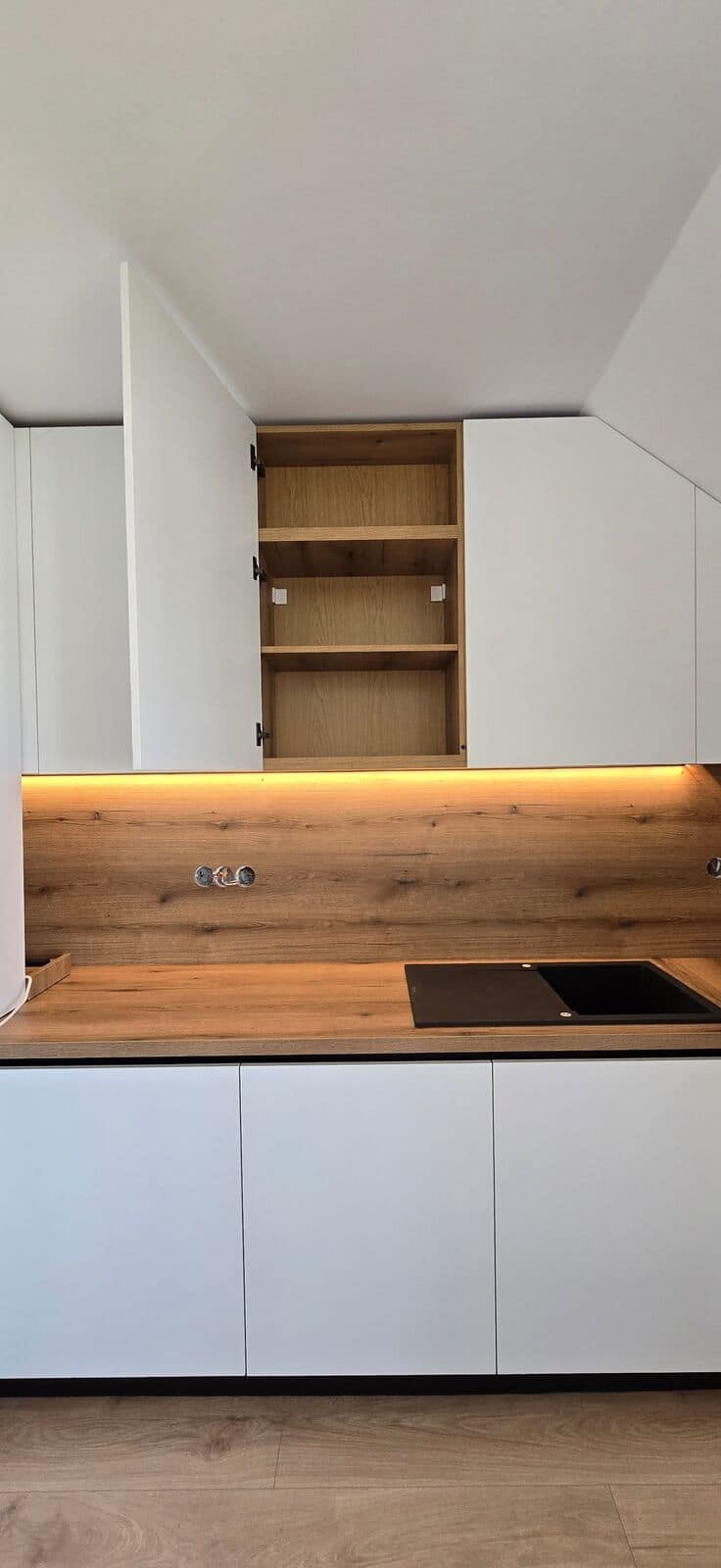 Bucătărie — Apartament la mansardă