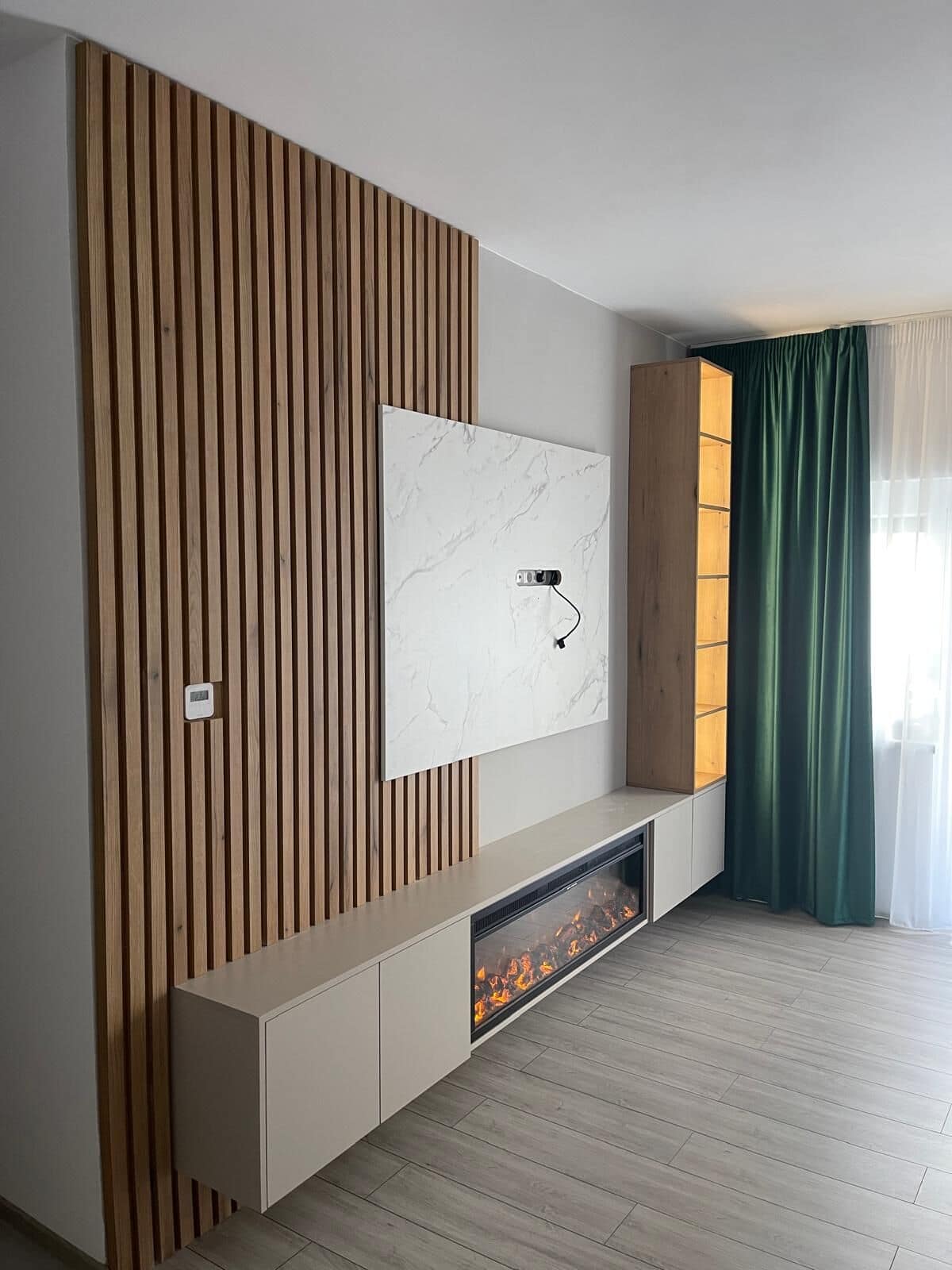 Șemineu electric încorporat