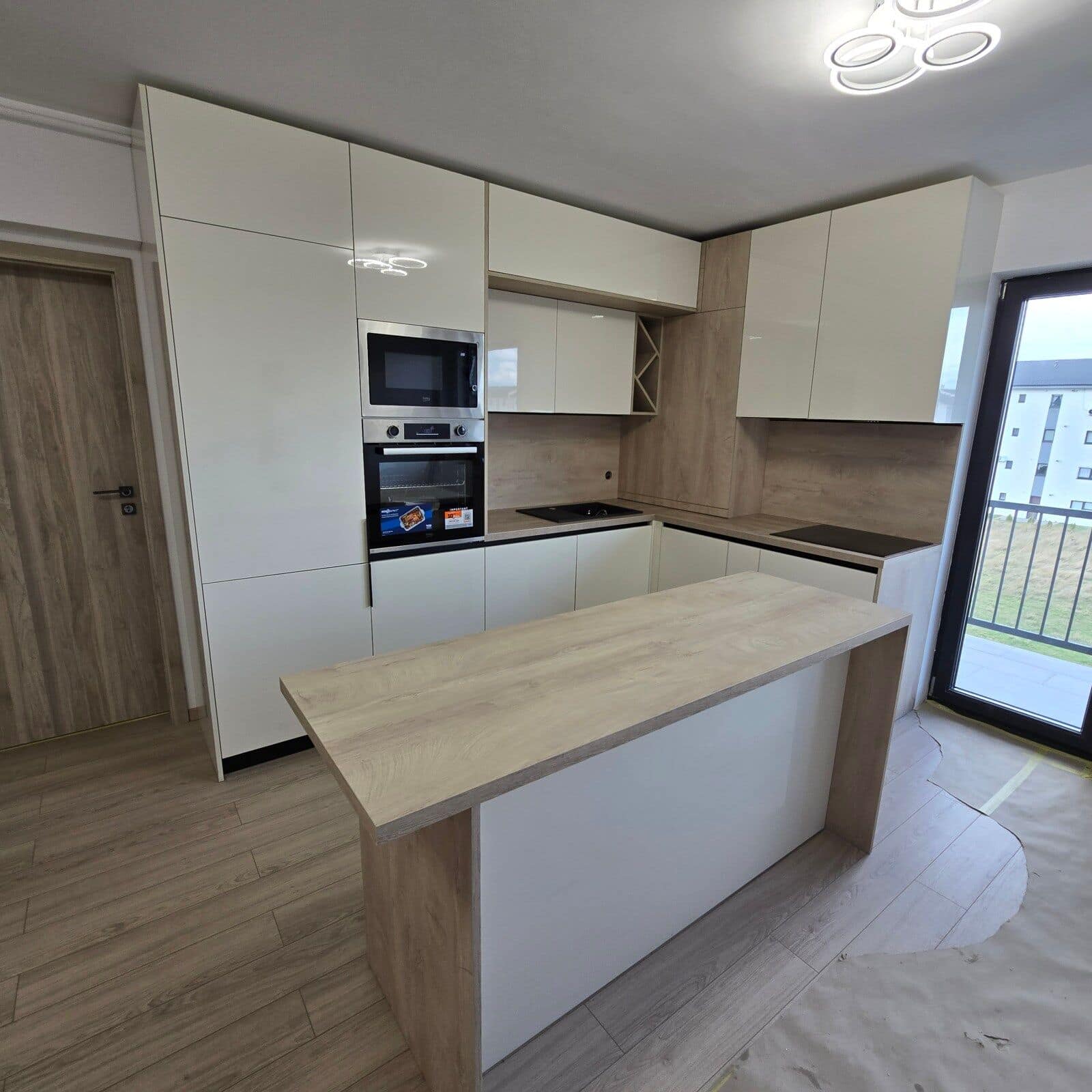Bucătărie — Apartament cu accente aurii