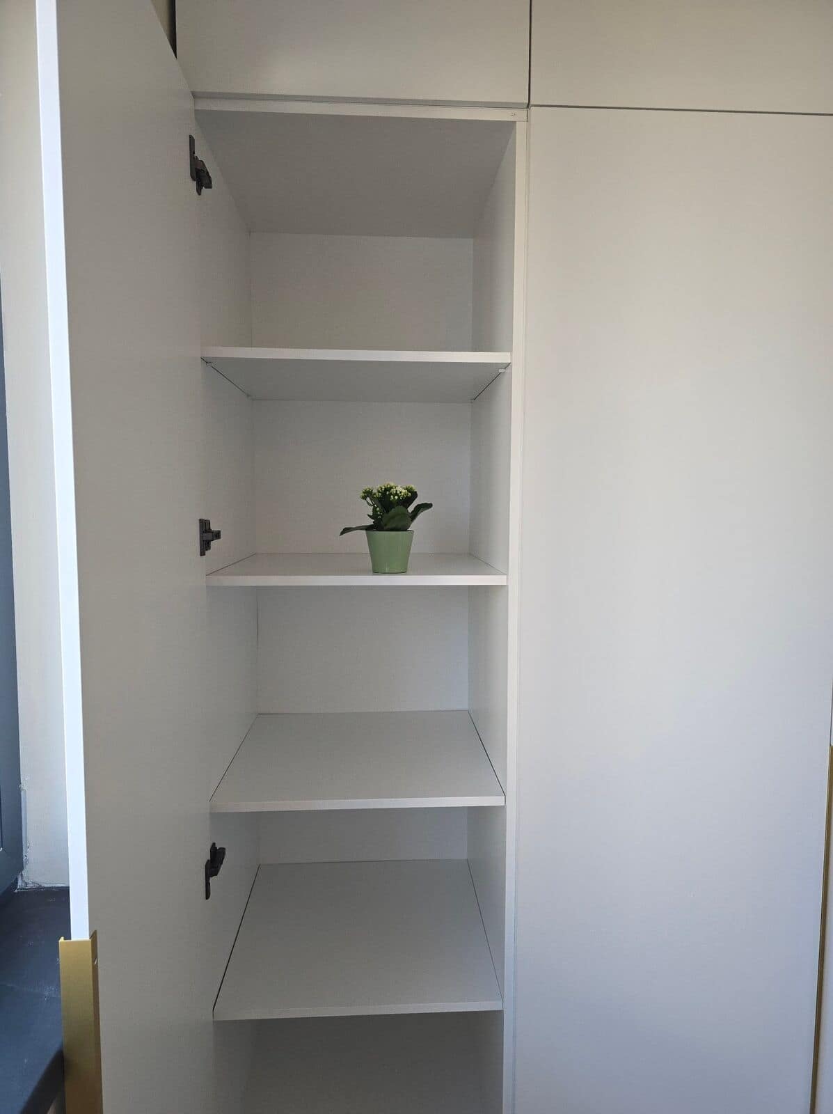 Dulapuri — Apartament „cozy” în Șelimbăr