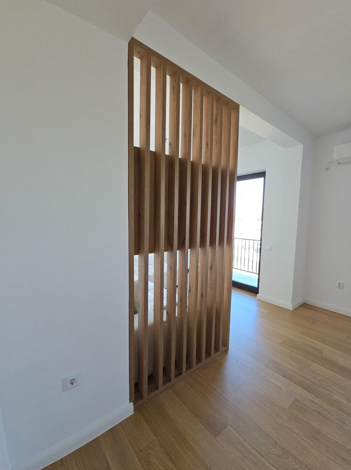 Separator cu riflaje — Apartament „cozy” în Șelimbăr